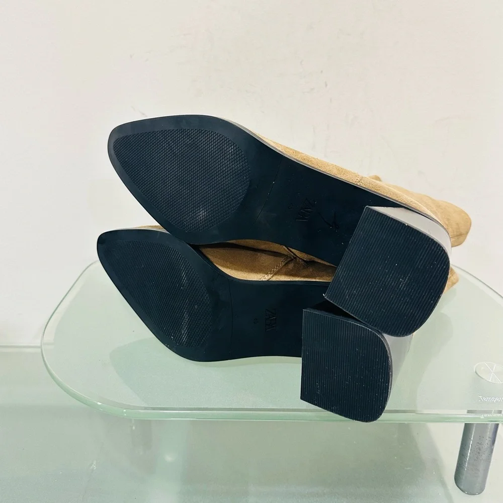 NWOT Zara Tan‎ Suede Ankle Boot  Block Heel  Bootie Pointed Toe 40 US 9 / 9.5